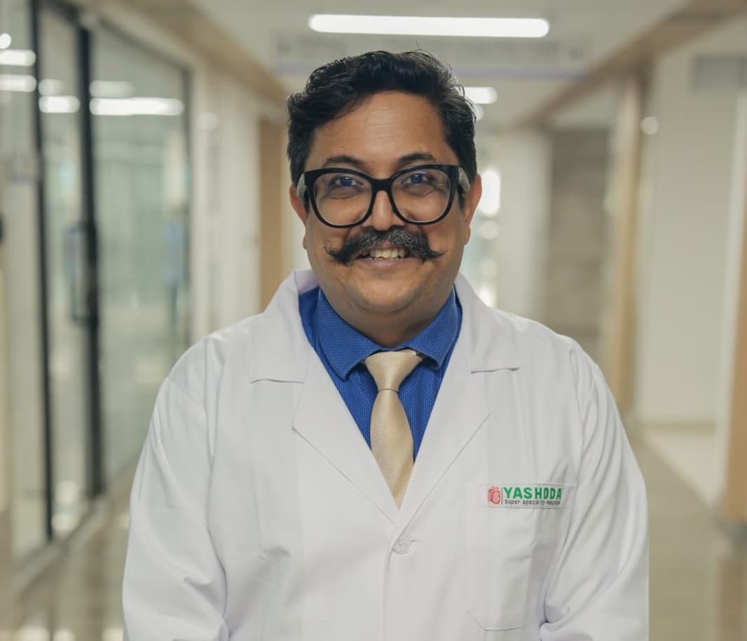 Dr Vaibhav Saxena